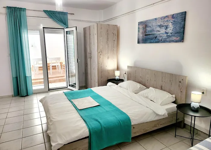 La Familia Apartments